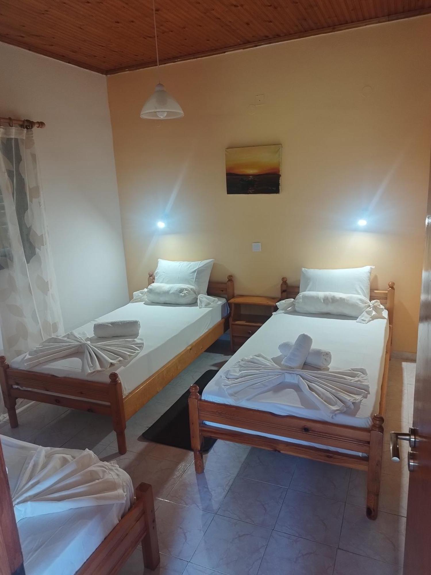 Takis Haikos House Two Minutes Walk To The Beach Peroulia Vounária Extérieur photo